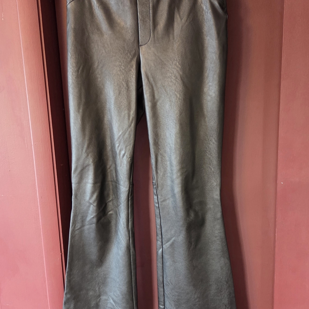 SPANX black, faux leather flare pant. Sz Medium
